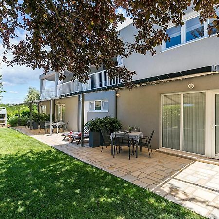 Apartments Dama Пореч Экстерьер фото