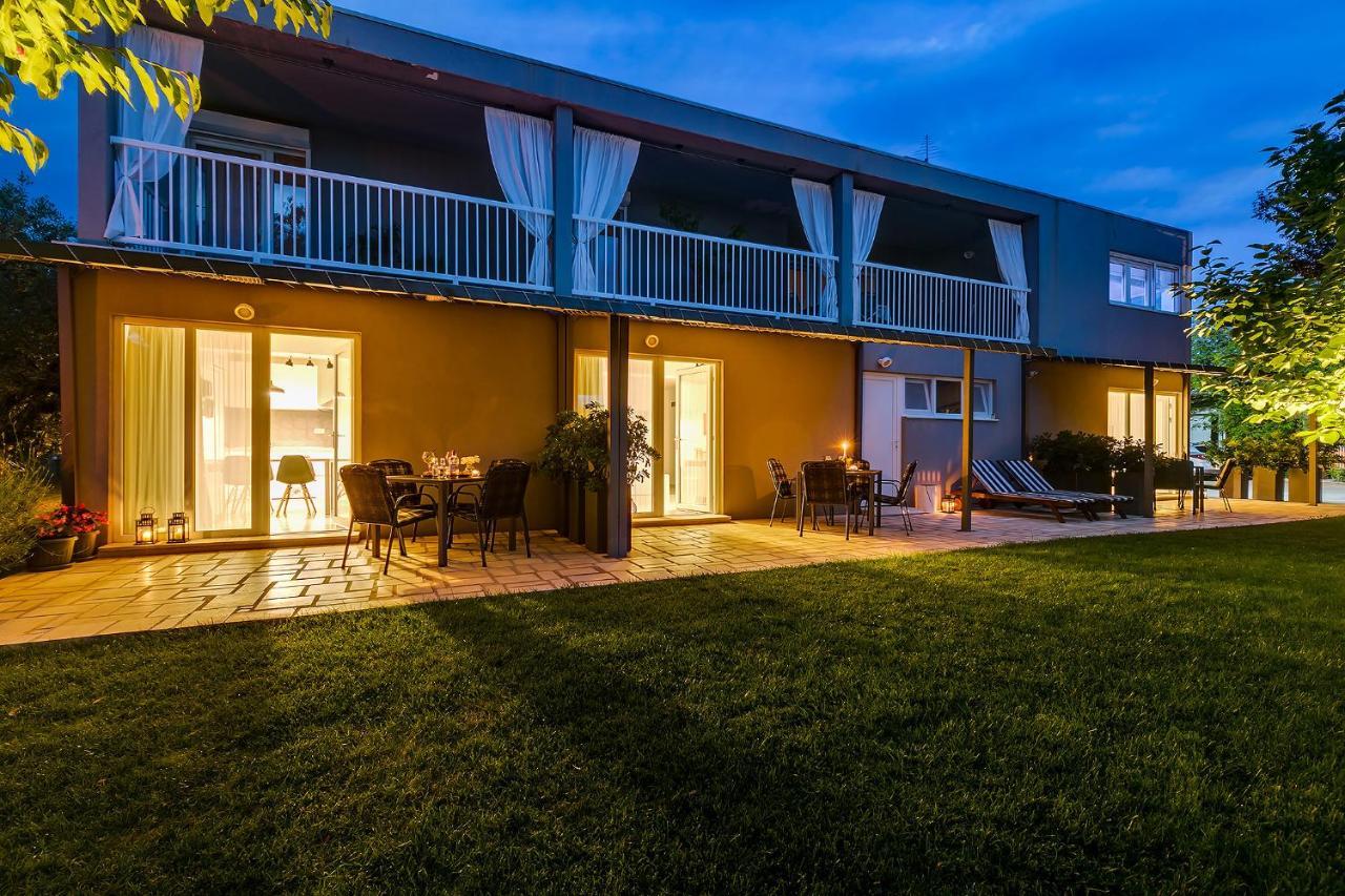 Apartments Dama Пореч Экстерьер фото