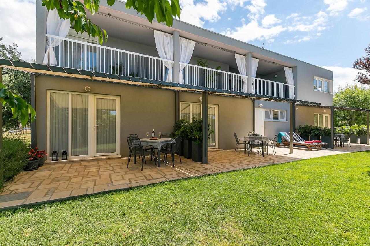 Apartments Dama Пореч Экстерьер фото
